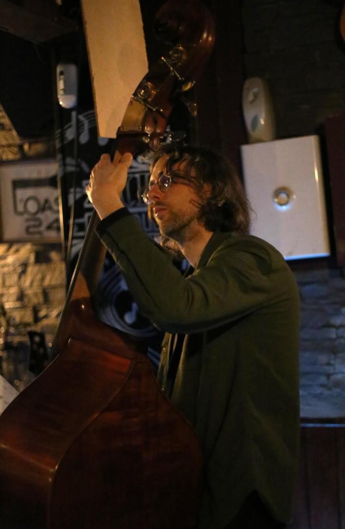 Mateo Quinto contrebasse